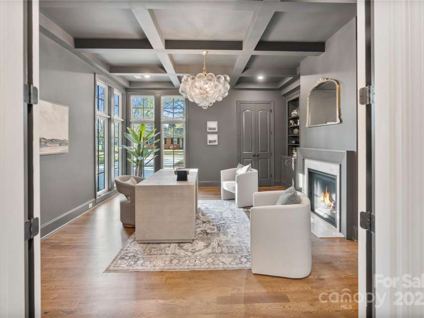 238 Canterbury Road, Charlotte, NC 28211.  MLS# CAR4239447, YatesRealty ID 2999. 