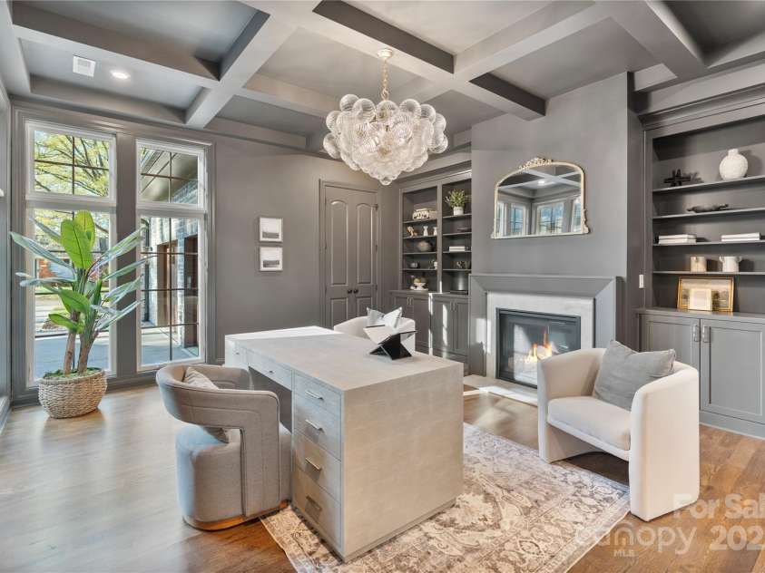 238 Canterbury Road, Charlotte, NC 28211.  MLS# CAR4239447, YatesRealty ID 2999. 
