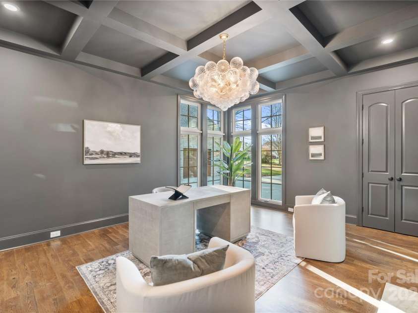 238 Canterbury Road, Charlotte, NC 28211.  MLS# CAR4239447, YatesRealty ID 2999. 