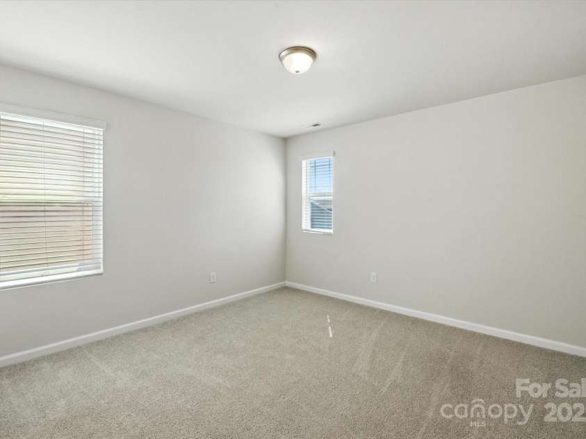 3304 Cheyney Park Drive, Charlotte, NC 28269.  MLS# CAR4279743, YatesRealty ID 29990. 