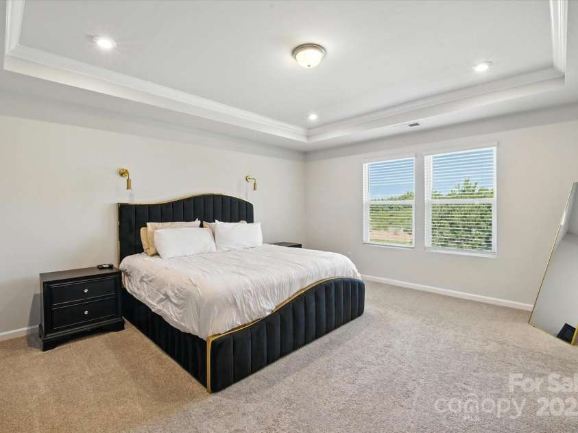 3304 Cheyney Park Drive, Charlotte, NC 28269.  MLS# CAR4279743, YatesRealty ID 29990. Primary Suite
