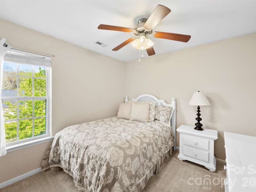 624 Cliffs Inn Circle, Charlotte, NC 28214.  MLS# CAR4361667, YatesRealty ID 29990. Third bedroom