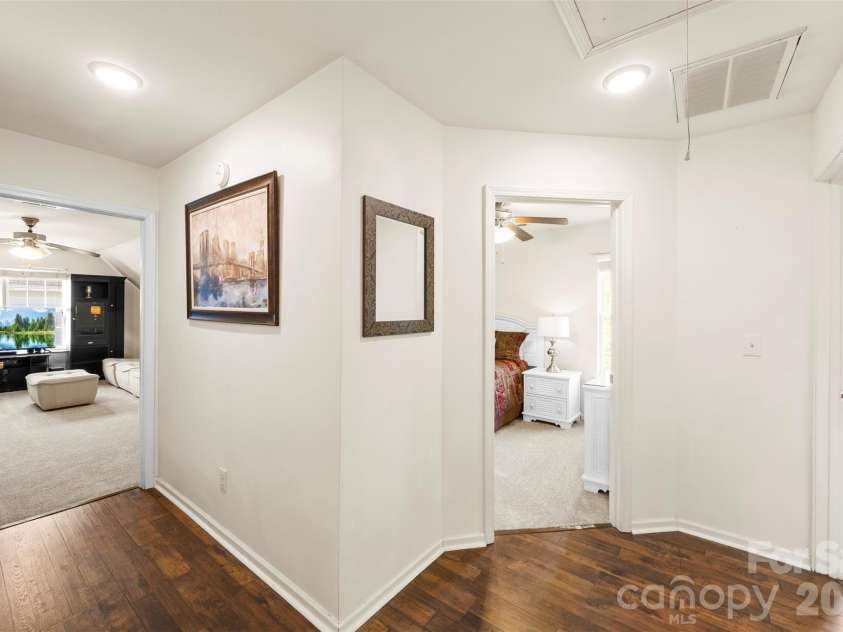 624 Cliffs Inn Circle, Charlotte, NC 28214.  MLS# CAR4361667, YatesRealty ID 29990. Upstairs hallway