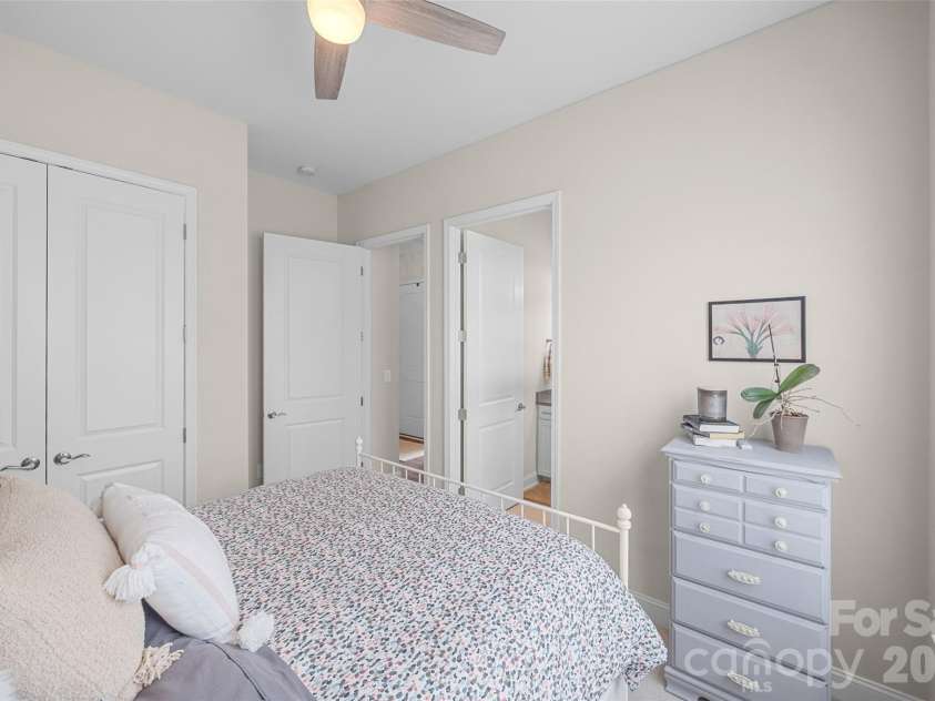16016 Tulloch Road, Charlotte, NC 28278.  MLS# CAR4363185, YatesRealty ID 29991. 