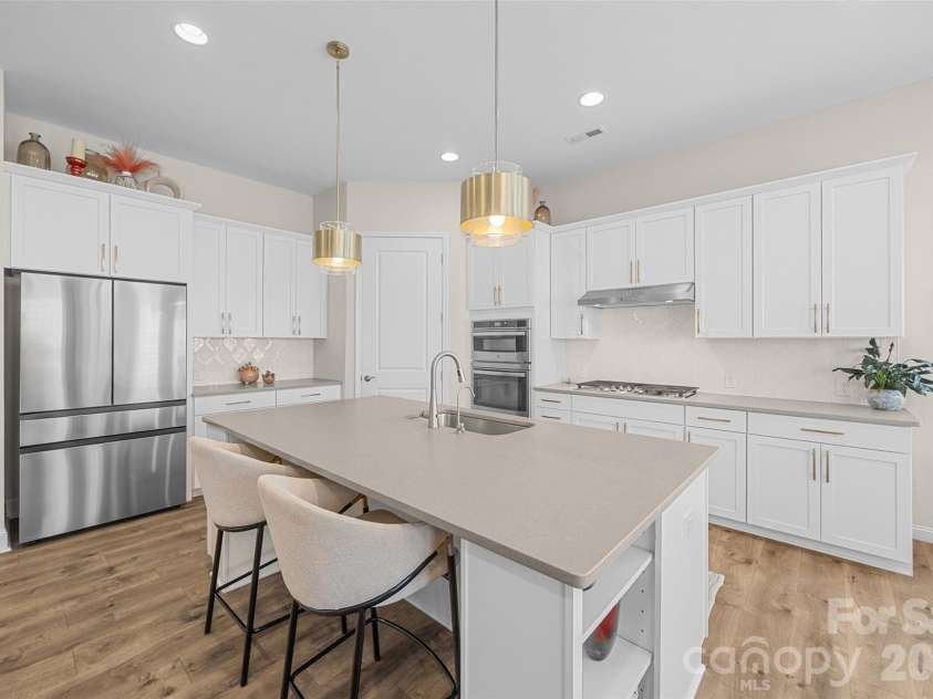 16016 Tulloch Road, Charlotte, NC 28278.  MLS# CAR4363185, YatesRealty ID 29991. 
