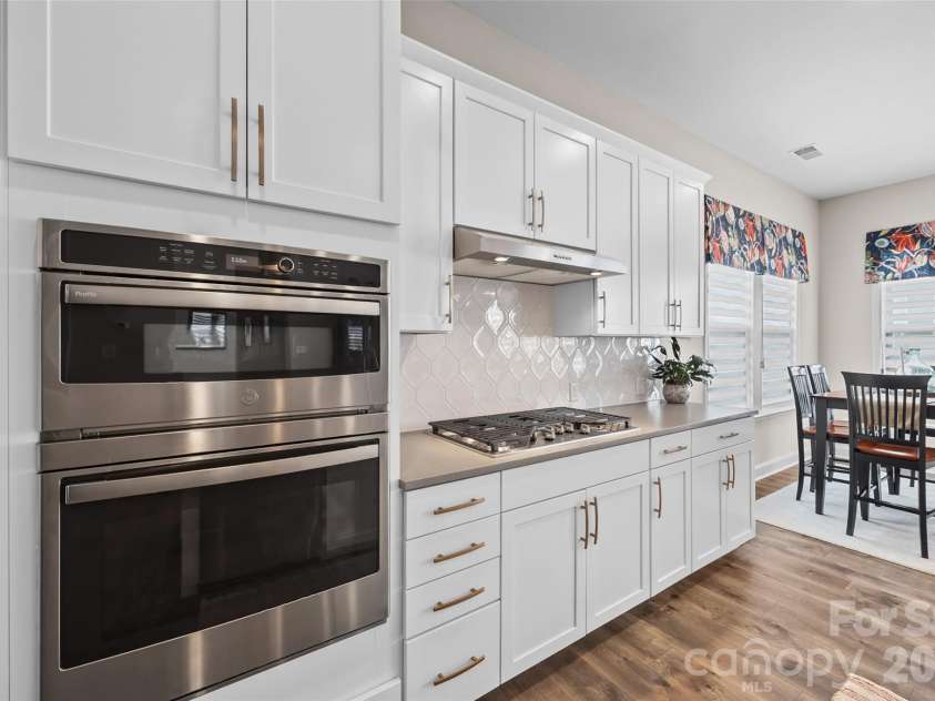 16016 Tulloch Road, Charlotte, NC 28278.  MLS# CAR4363185, YatesRealty ID 29991. 