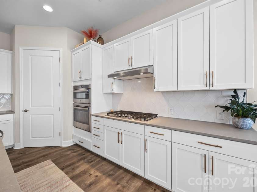 16016 Tulloch Road, Charlotte, NC 28278.  MLS# CAR4363185, YatesRealty ID 29991. 