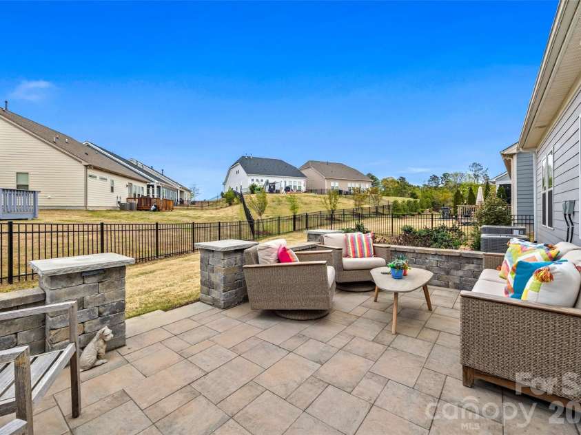 16016 Tulloch Road, Charlotte, NC 28278.  MLS# CAR4363185, YatesRealty ID 29991. 