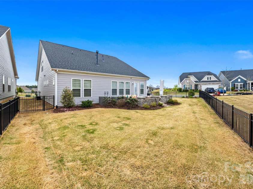 16016 Tulloch Road, Charlotte, NC 28278.  MLS# CAR4363185, YatesRealty ID 29991. 