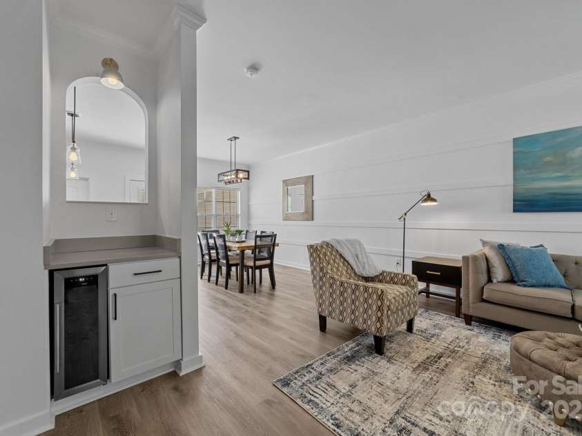 929 Central Park Circle, Davidson, NC 28036.  MLS# CAR4283985, YatesRealty ID 29992. Beverage center in the living room