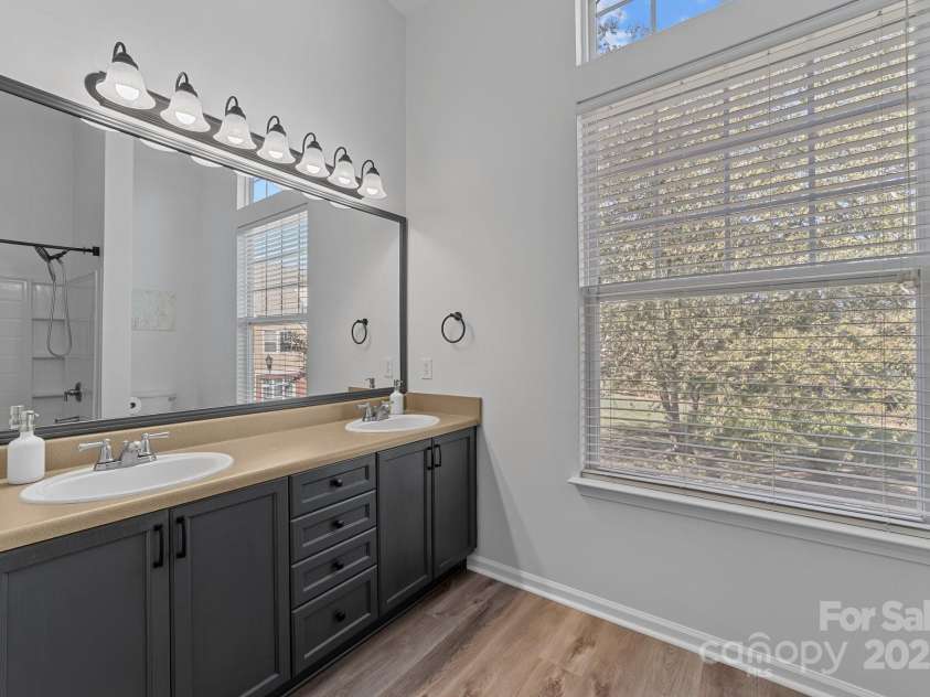929 Central Park Circle, Davidson, NC 28036.  MLS# CAR4283985, YatesRealty ID 29992. Primary bathroom with double sink vanity