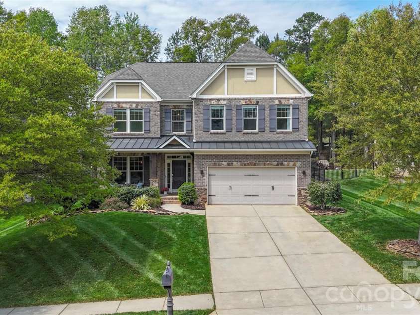 975 Rock Forest Way, Fort Mill, SC 29707.  MLS# CAR4363438, YatesRealty ID 29992. 