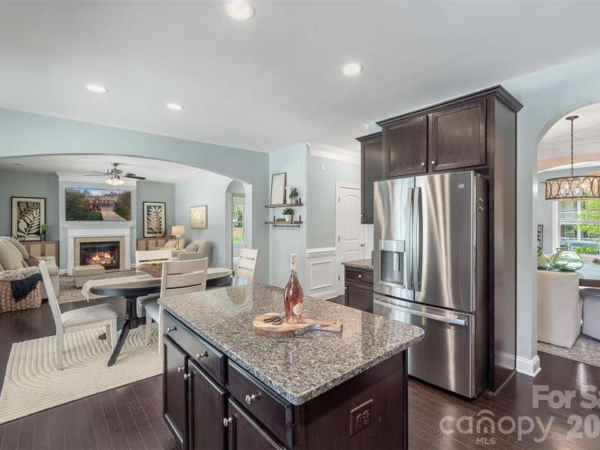 975 Rock Forest Way, Fort Mill, SC 29707.  MLS# CAR4363438, YatesRealty ID 29992. 