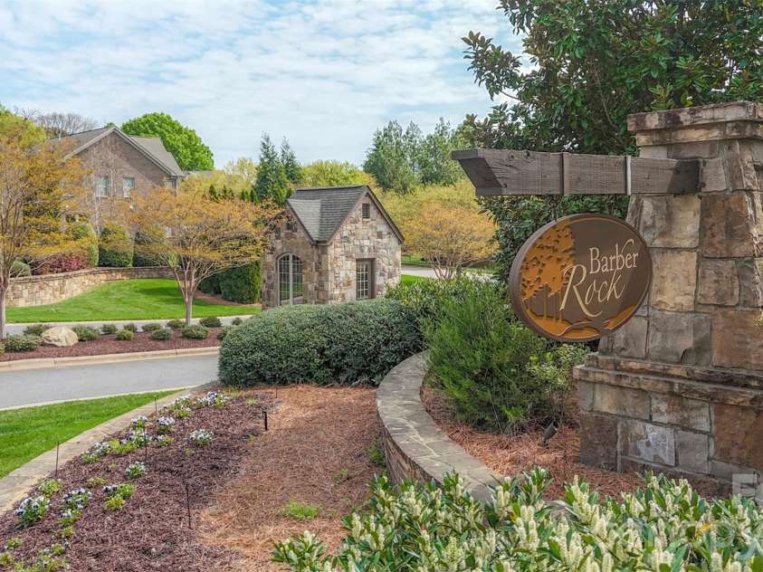 975 Rock Forest Way, Fort Mill, SC 29707.  MLS# CAR4363438, YatesRealty ID 29992. 