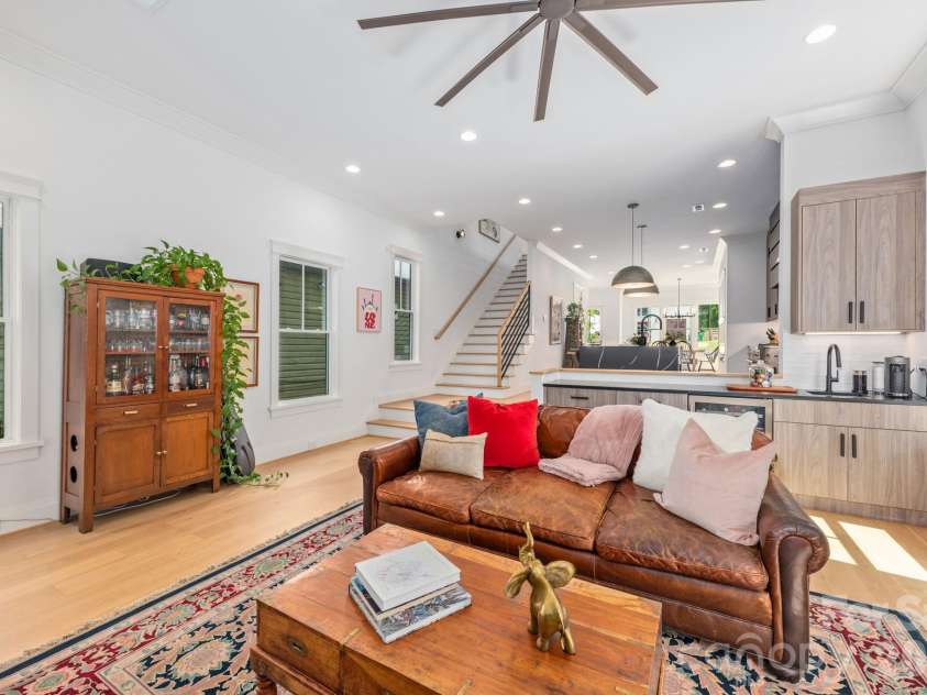 313 Solomon Street, Charlotte, NC 28216.  MLS# CAR4370384, YatesRealty ID 29993. 