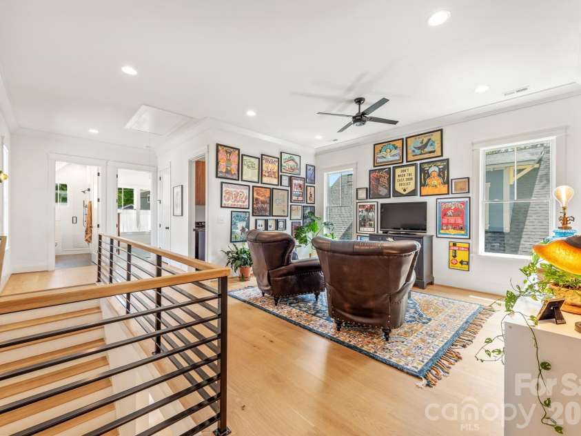 313 Solomon Street, Charlotte, NC 28216.  MLS# CAR4370384, YatesRealty ID 29993. 