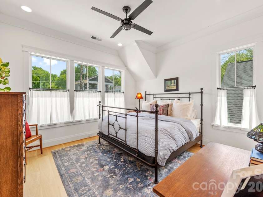 313 Solomon Street, Charlotte, NC 28216.  MLS# CAR4370384, YatesRealty ID 29993. 