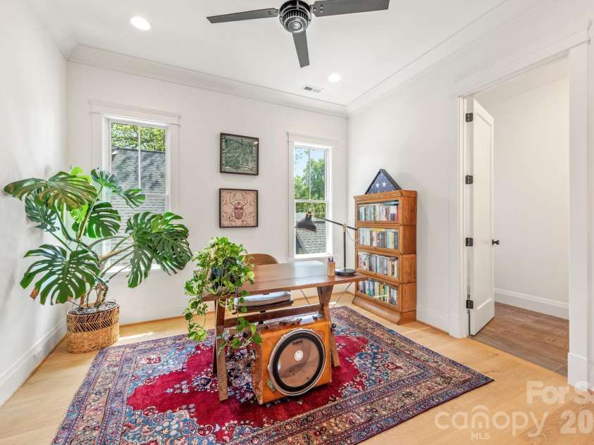 313 Solomon Street, Charlotte, NC 28216.  MLS# CAR4370384, YatesRealty ID 29993. 