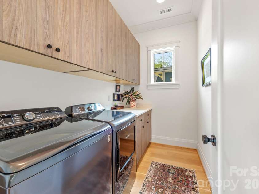 313 Solomon Street, Charlotte, NC 28216.  MLS# CAR4370384, YatesRealty ID 29993. 