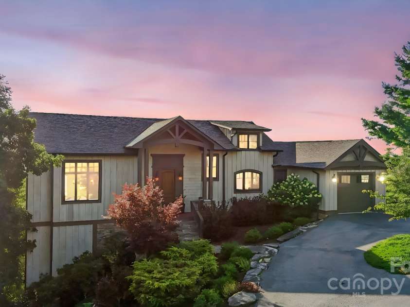 148 Shuck Pen Ridge Road, Vilas, NC 28692.  MLS# CAR4278643, YatesRealty ID 29994. 