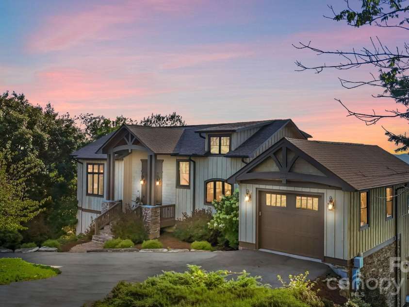 148 Shuck Pen Ridge Road, Vilas, NC 28692.  MLS# CAR4278643, YatesRealty ID 29994. 