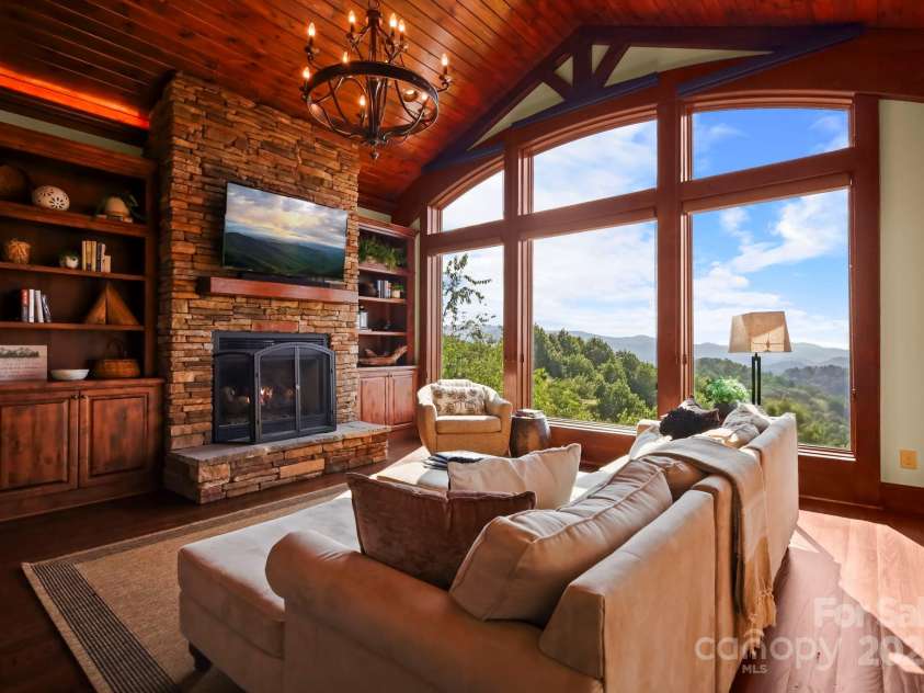 148 Shuck Pen Ridge Road, Vilas, NC 28692.  MLS# CAR4278643, YatesRealty ID 29994. 