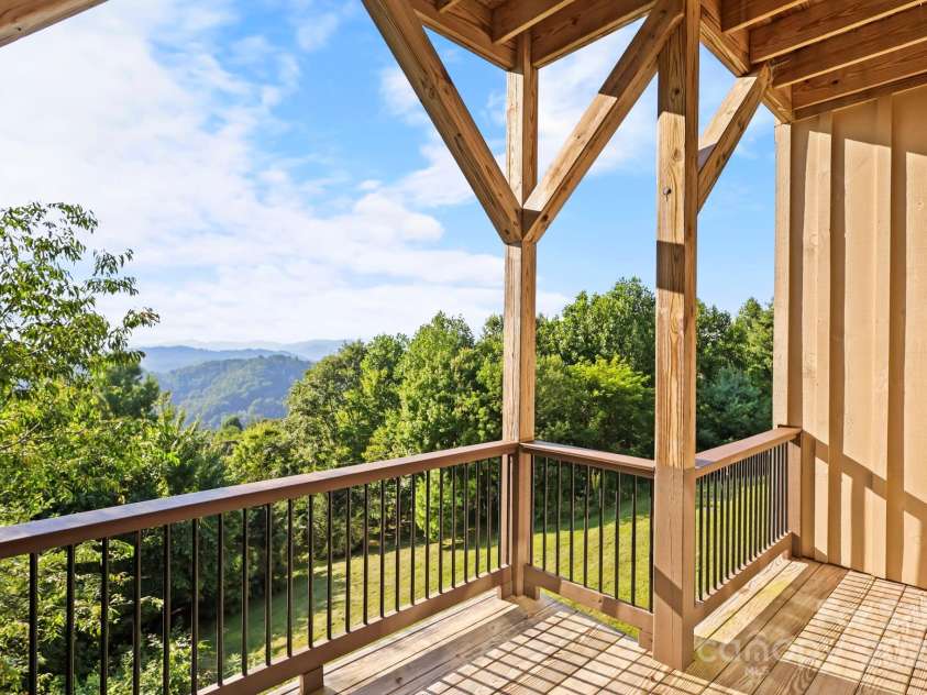 148 Shuck Pen Ridge Road, Vilas, NC 28692.  MLS# CAR4278643, YatesRealty ID 29994. 