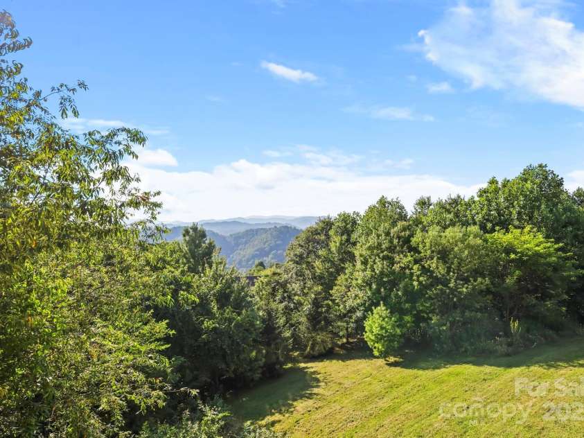 148 Shuck Pen Ridge Road, Vilas, NC 28692.  MLS# CAR4278643, YatesRealty ID 29994. 