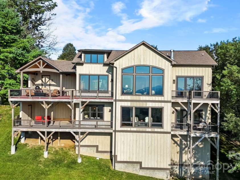 148 Shuck Pen Ridge Road, Vilas, NC 28692.  MLS# CAR4278643, YatesRealty ID 29994. 