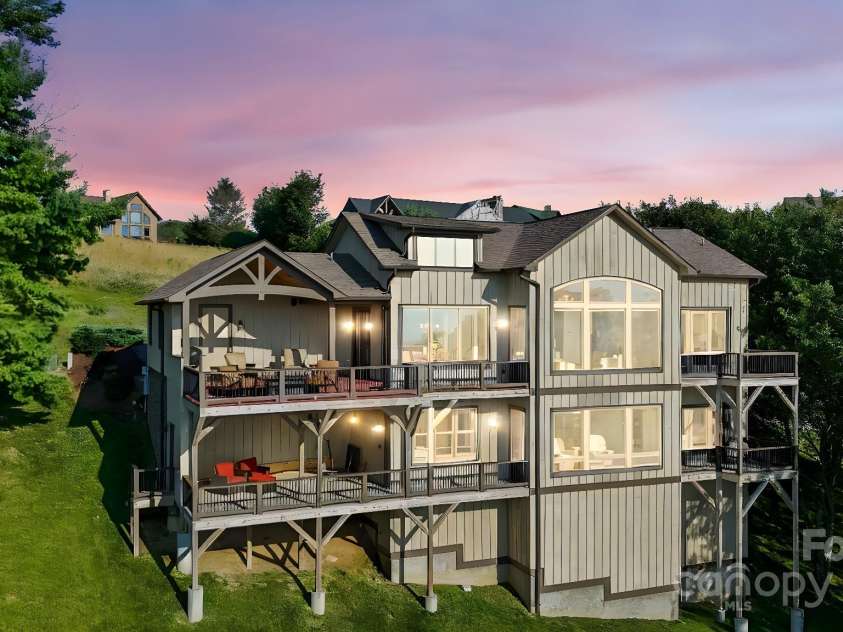 148 Shuck Pen Ridge Road, Vilas, NC 28692.  MLS# CAR4278643, YatesRealty ID 29994. 