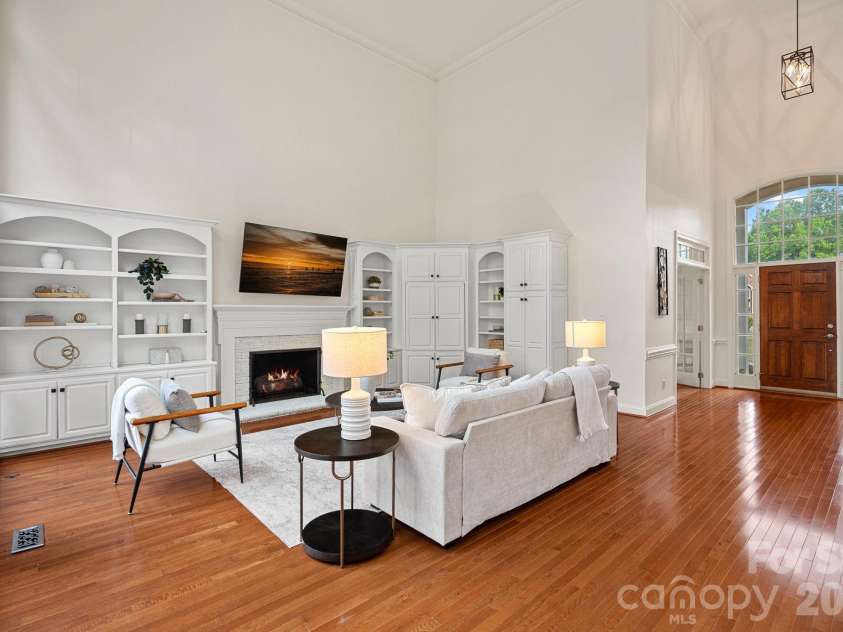 16110 Covington Point Lane, Huntersville, NC 28078.  MLS# CAR4376661, YatesRealty ID 29995. 