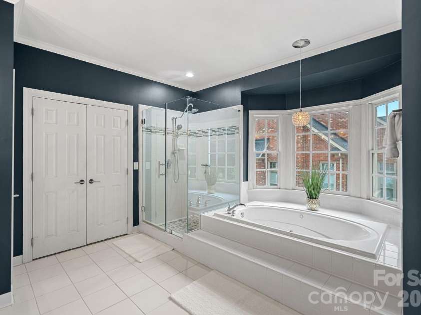 16110 Covington Point Lane, Huntersville, NC 28078.  MLS# CAR4376661, YatesRealty ID 29995. 