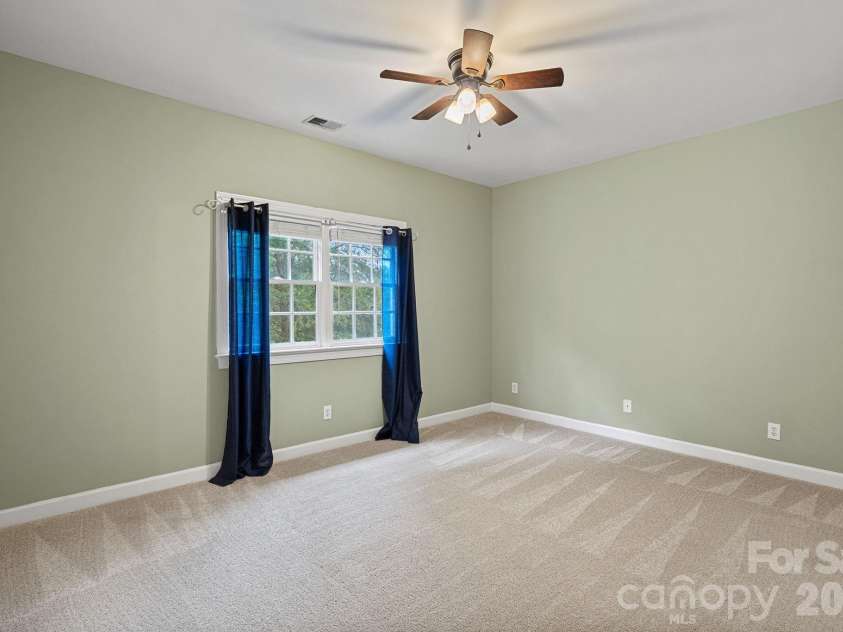 16110 Covington Point Lane, Huntersville, NC 28078.  MLS# CAR4376661, YatesRealty ID 29995. 