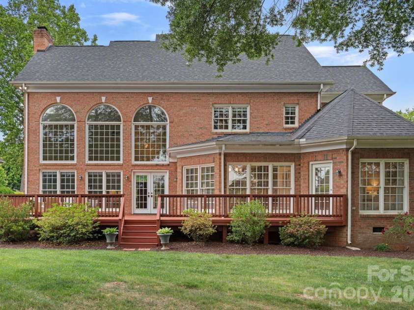 16110 Covington Point Lane, Huntersville, NC 28078.  MLS# CAR4376661, YatesRealty ID 29995. 