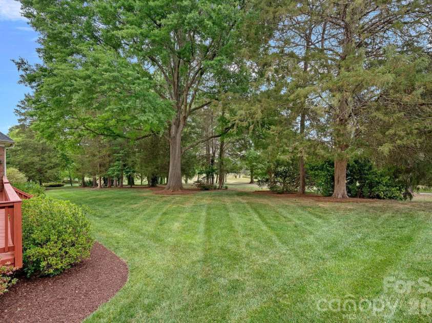 16110 Covington Point Lane, Huntersville, NC 28078.  MLS# CAR4376661, YatesRealty ID 29995. 