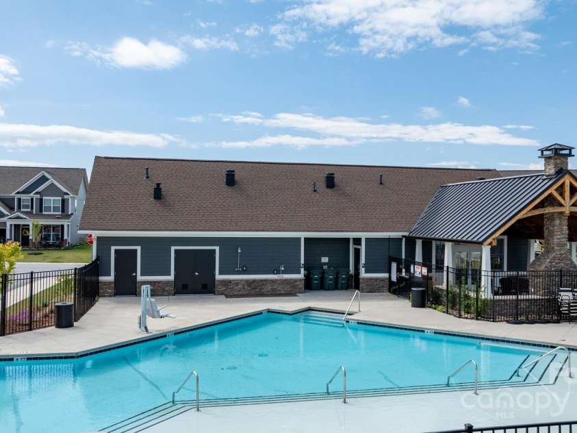 67 Thornberry Road, Hendersonville, NC 28792.  MLS# CAR4252983, YatesRealty ID 29995. 