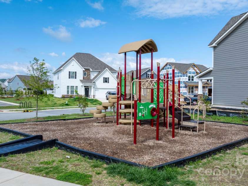 67 Thornberry Road, Hendersonville, NC 28792.  MLS# CAR4252983, YatesRealty ID 29995. 