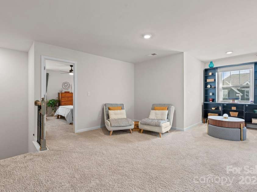 67 Thornberry Road, Hendersonville, NC 28792.  MLS# CAR4252983, YatesRealty ID 29995. 