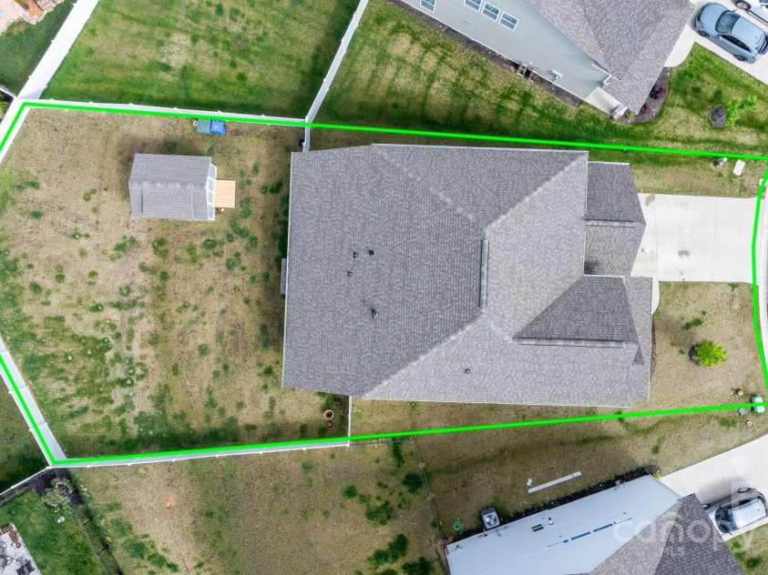 67 Thornberry Road, Hendersonville, NC 28792.  MLS# CAR4252983, YatesRealty ID 29995. 