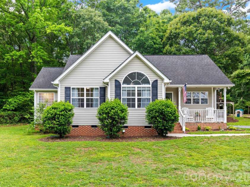 5503 Mcwhorter Road, Waxhaw, NC 28173.  MLS# CAR4378908, YatesRealty ID 29996. 