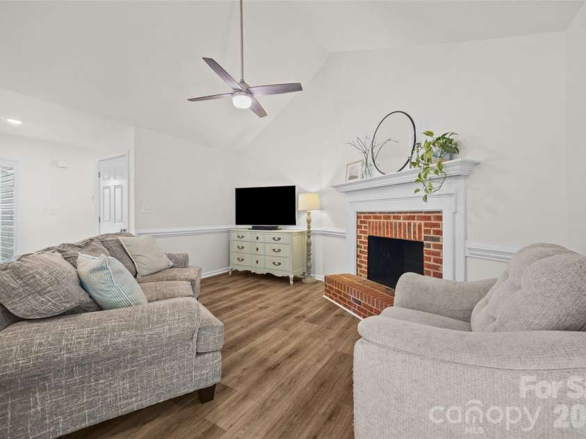 5503 Mcwhorter Road, Waxhaw, NC 28173.  MLS# CAR4378908, YatesRealty ID 29996. 