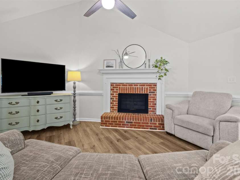 5503 Mcwhorter Road, Waxhaw, NC 28173.  MLS# CAR4378908, YatesRealty ID 29996. 
