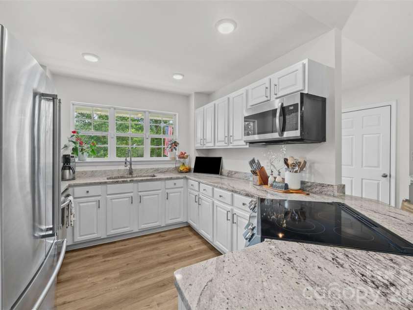 5503 Mcwhorter Road, Waxhaw, NC 28173.  MLS# CAR4378908, YatesRealty ID 29996. 