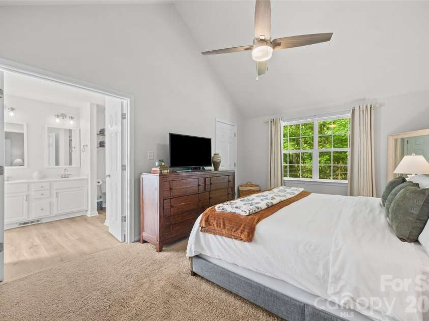 5503 Mcwhorter Road, Waxhaw, NC 28173.  MLS# CAR4378908, YatesRealty ID 29996. 