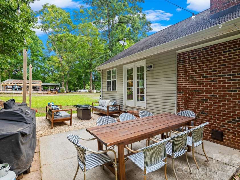 5503 Mcwhorter Road, Waxhaw, NC 28173.  MLS# CAR4378908, YatesRealty ID 29996. 