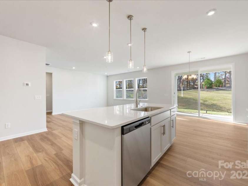 8237 Franklin Trail Street, Mint Hill, NC 28227.  MLS# CAR4331815, YatesRealty ID 29996. GE Stainless Appliances.