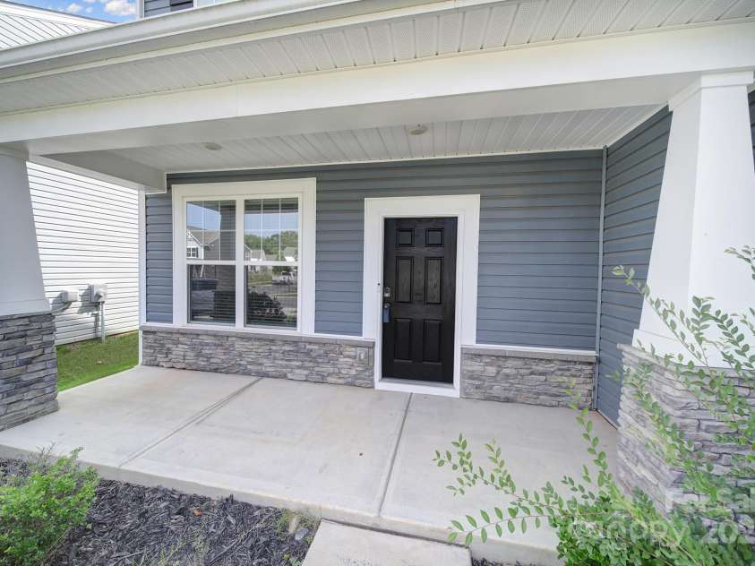 2036 Everly Drive, Charlotte, NC 28215.  MLS# CAR4286143, YatesRealty ID 29997. 