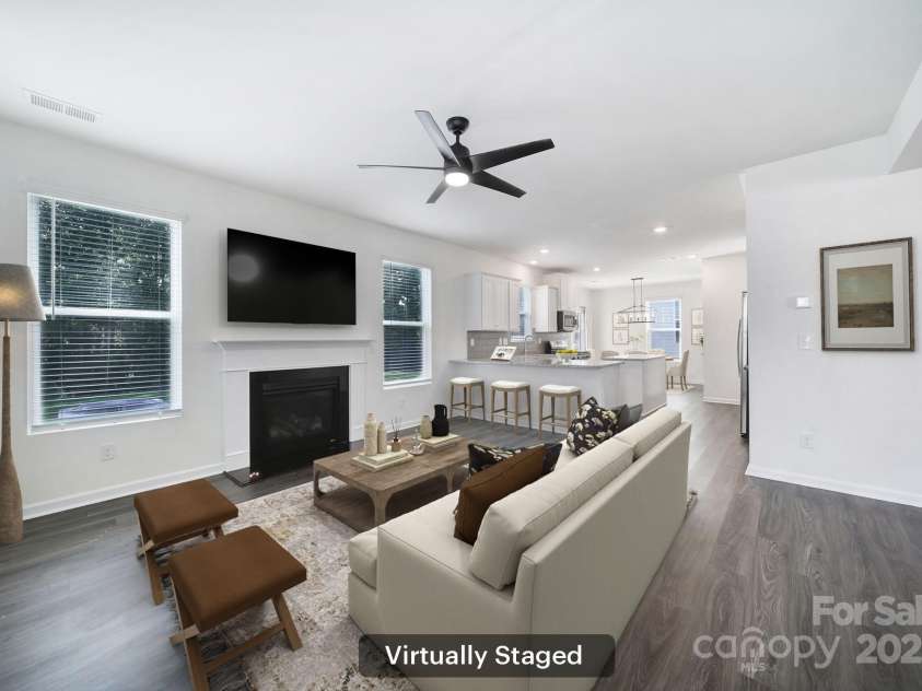 2036 Everly Drive, Charlotte, NC 28215.  MLS# CAR4286143, YatesRealty ID 29997. 