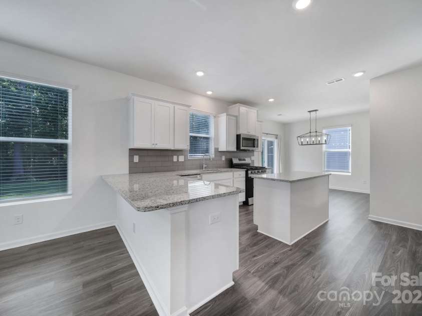 2036 Everly Drive, Charlotte, NC 28215.  MLS# CAR4286143, YatesRealty ID 29997. 