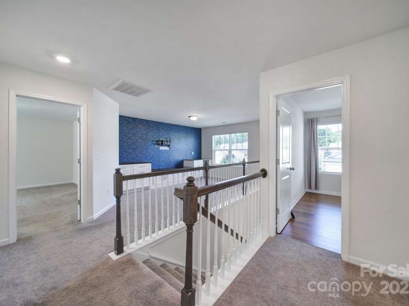 2036 Everly Drive, Charlotte, NC 28215.  MLS# CAR4286143, YatesRealty ID 29997. 